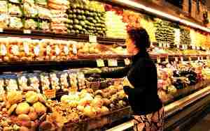 Is a personal chef in the grocery store
